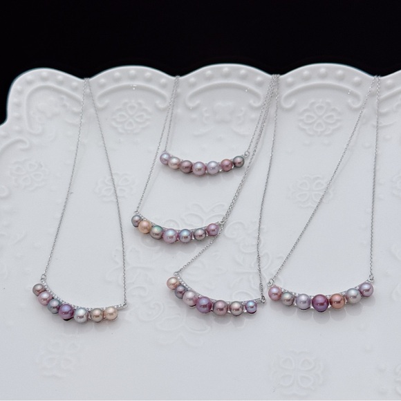 X557 S925 Freshwater Baby Pearl Smile Necklace - Picture 3 of 9